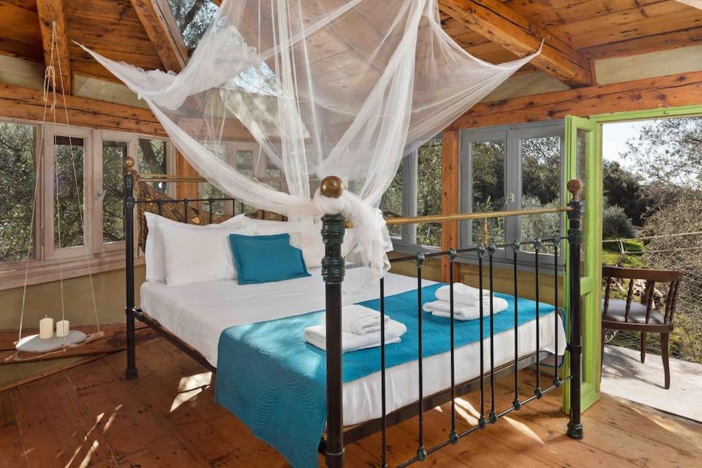 Margaritis'S Treehouse Villa Paramonas  Eksteriør bilde
