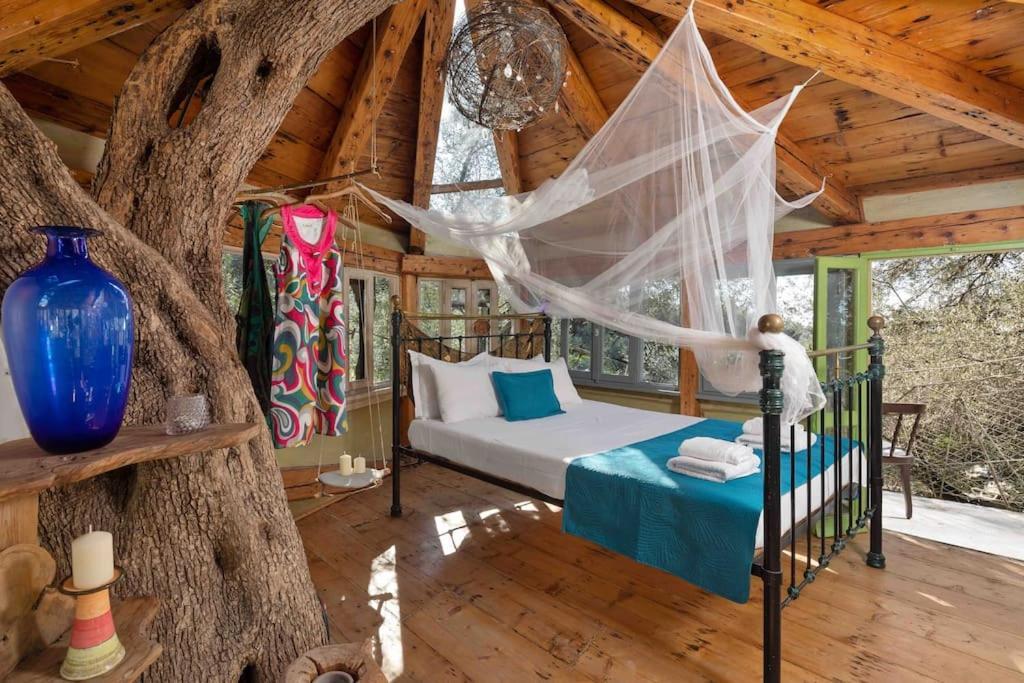 Margaritis'S Treehouse Villa Paramonas  Eksteriør bilde